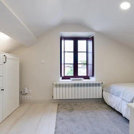 Atico Tipo Loft En San Sadurnino. * San Saturnino