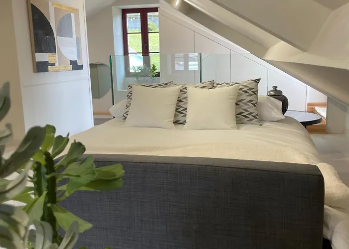 アパート Atico Tipo Loft En San Sadurnino. San Saturnino