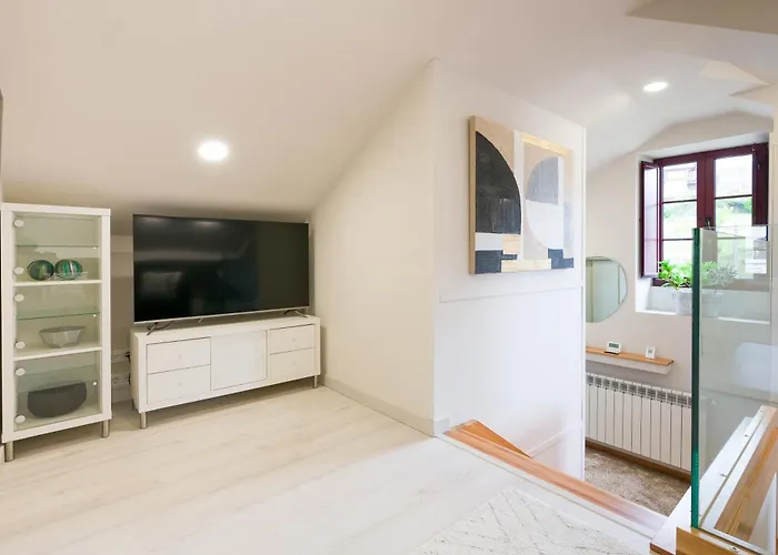 Atico Tipo Loft En San Sadurnino.