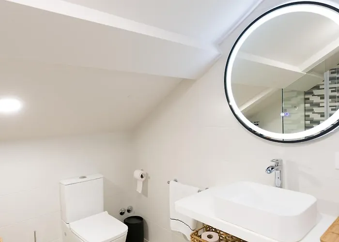 Atico Tipo Loft En San Sadurnino. アパート